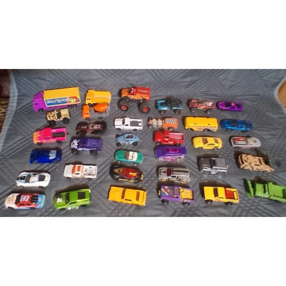 Vintage Matchbox & Hotwheels - Lot of 34